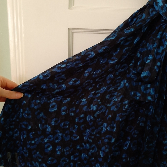 Banana Republic Blue Floral Dress - Picture 3 of 5